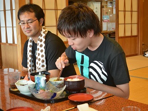 昼食