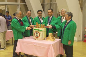 [第81回・日本植物学会] 9/9 懇親会 鏡開き