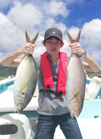7/31 OBの佐野君が3キロのシマアジとカンパチを釣りました。大物賞です!