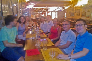 SEB FlorenceのNucleusセッションの打ち上げ。左側から、Frederic Pontvianne博士(CNRS, ペルピニャン大学)、Katja Graumann博士(オックスフォード・ブルックス大学)、David Evans教授(オックスフォード・ブルックス大学)、Cristophe Tatout教授(クレルモン・オーベルニュ大学)